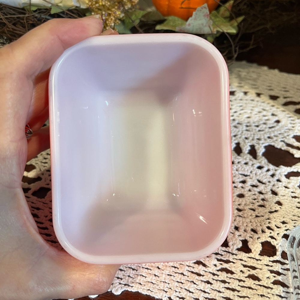 Pyrex Red Glass Container - Picture 5 of 16